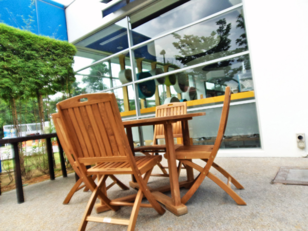 Folding-Dining-Chair.Folding-Dining-Chair is solid teak wood carefully selected to meet the highest quality standards and is ideal for storage.