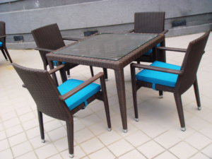 Hawaii Outdoor Table allows you to elevate your outdoor dining experience with its perfect blend of style and versatility.